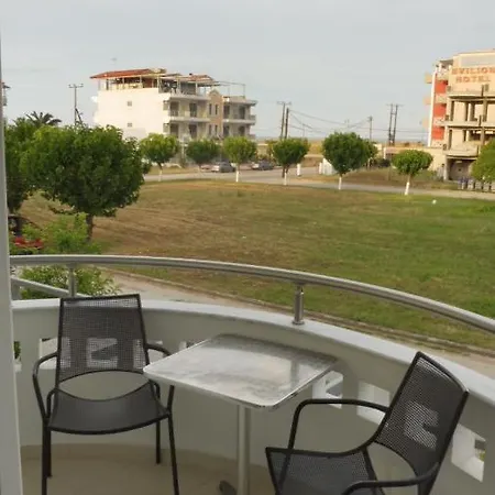 Klio Apartments And Studios Neoi Poroi Exterior photo