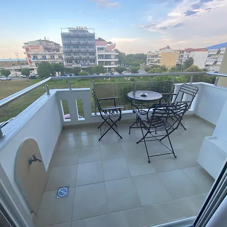Klio Apartments And Studios Neoi Poroi Exterior photo